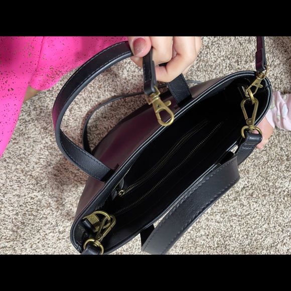 fawn design crossbody - Picture 2 of 3